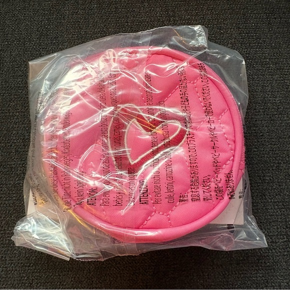 Lug Circle Embroidered Coin Pouch – Perfectly Pink (Embroidered Red Heart) - Picture 14 of 16